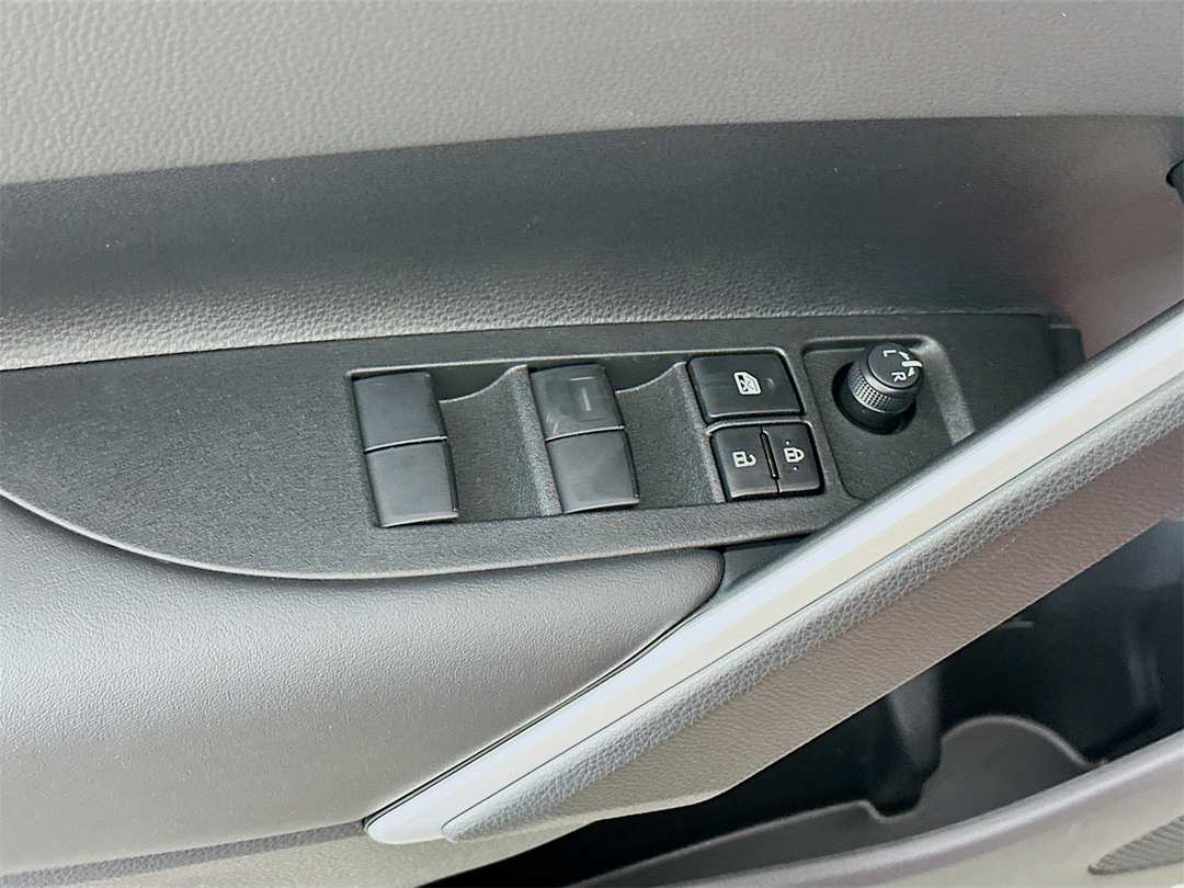 2026 Toyota Corolla Cross XLE - Image 18