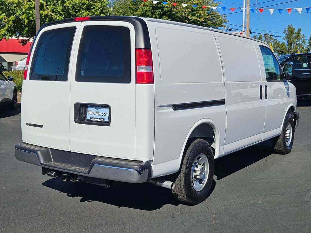 2025 Chevrolet Express 2500 Work - Image 6