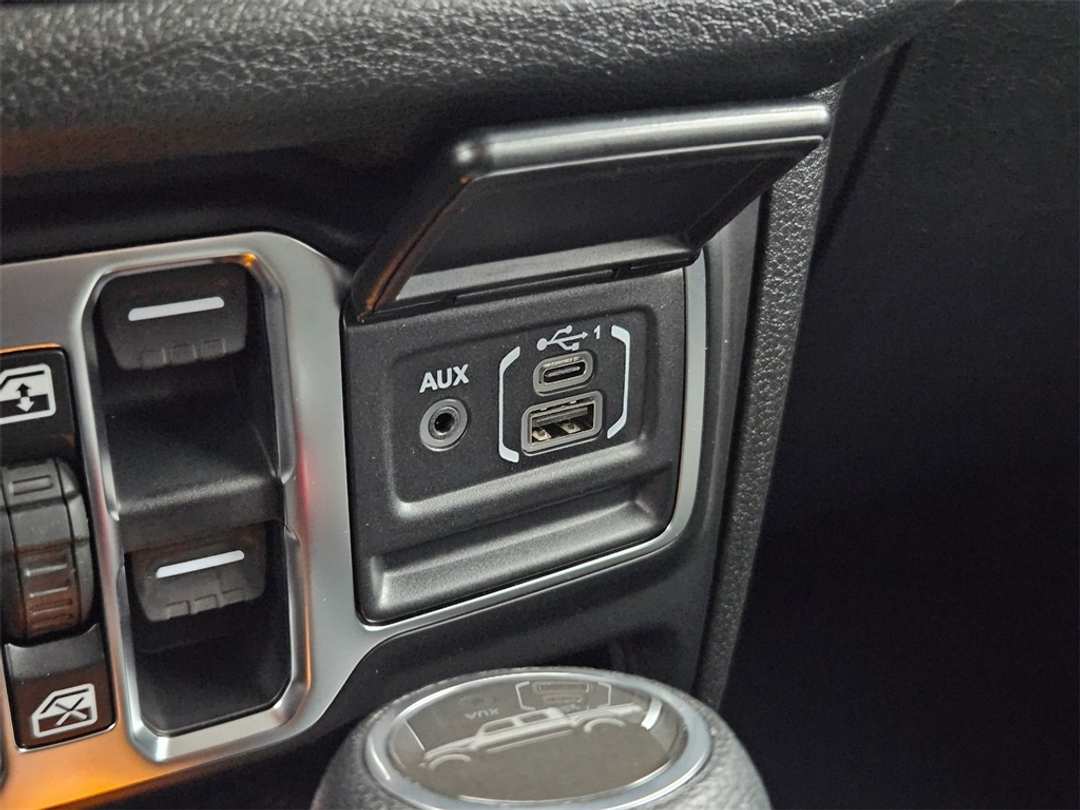 2026 Jeep Gladiator Sport - Image 25