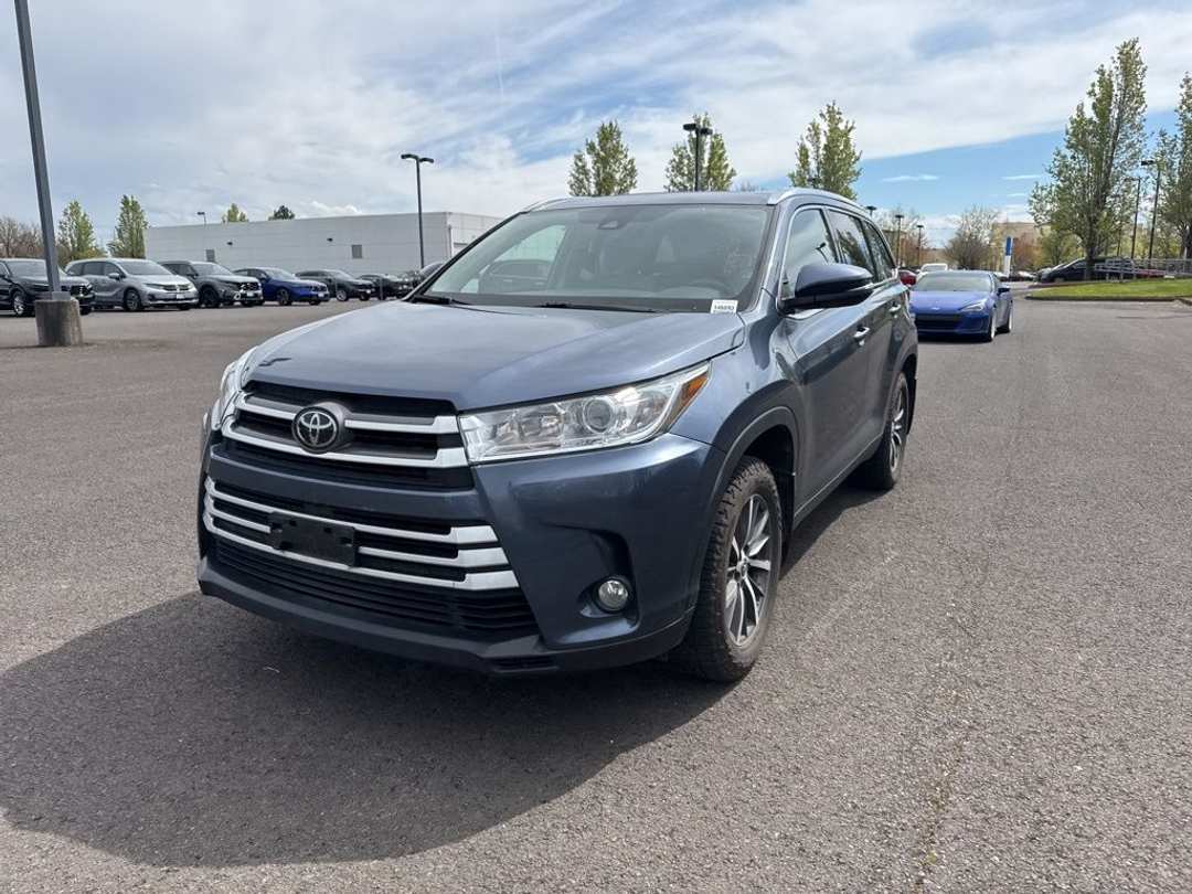 2019 Toyota Highlander XLE - Image 3