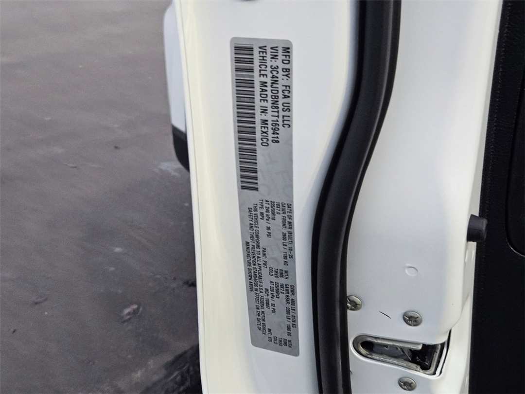 2026 Jeep Compass Latitude - Image 39