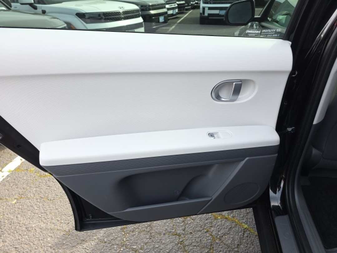 2023 Hyundai Ioniq 5 SE - Image 27