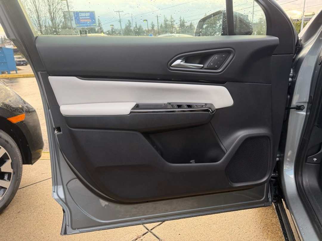 2026 Honda Prologue Touring - Image 11