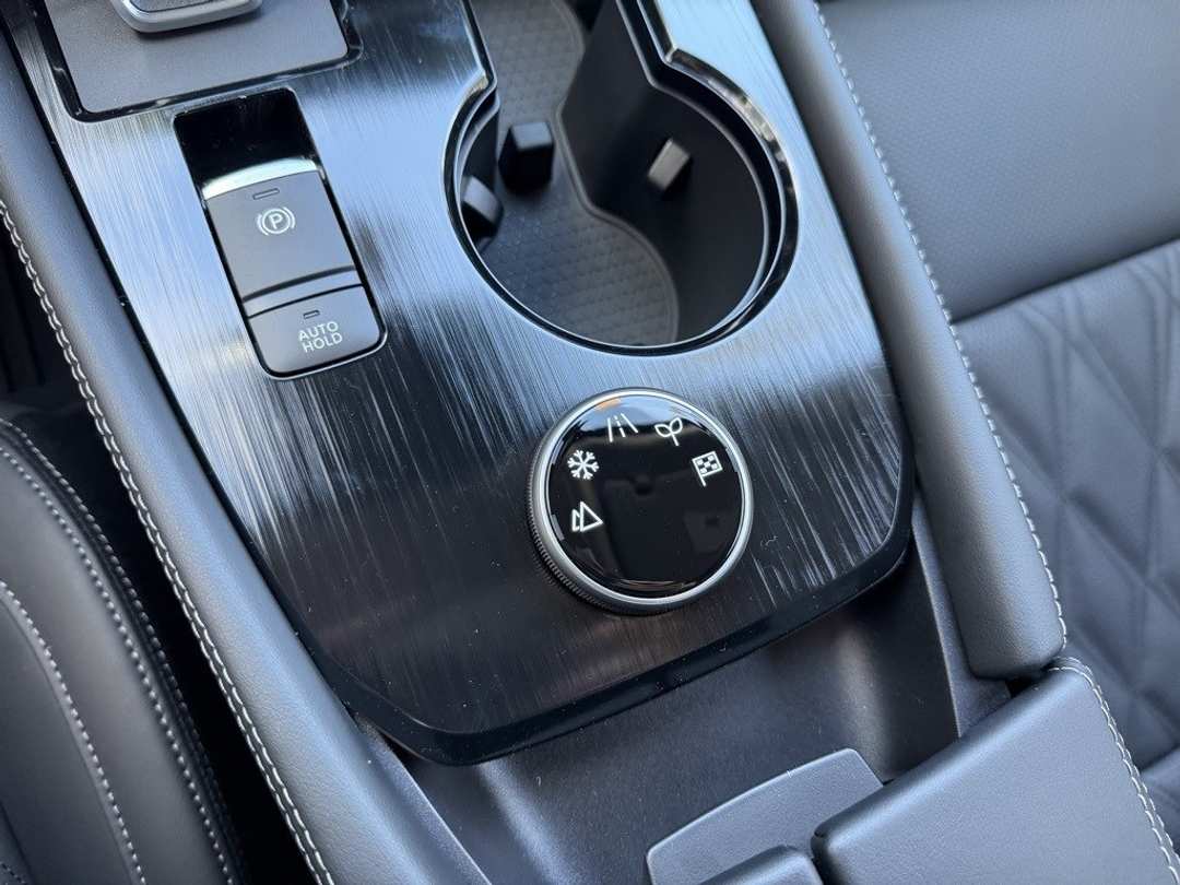 2026 Nissan Rogue Platinum - Image 28