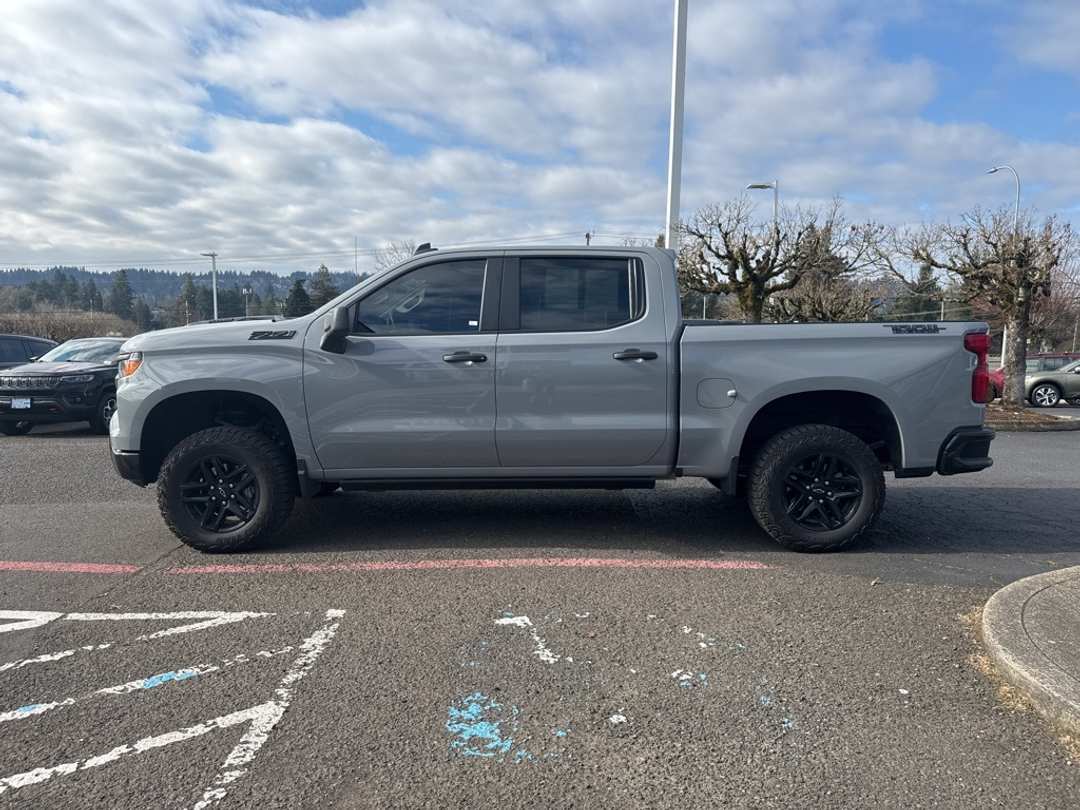 2024 Chevrolet Silverado 1500 Custom Trail Boss - Image 4