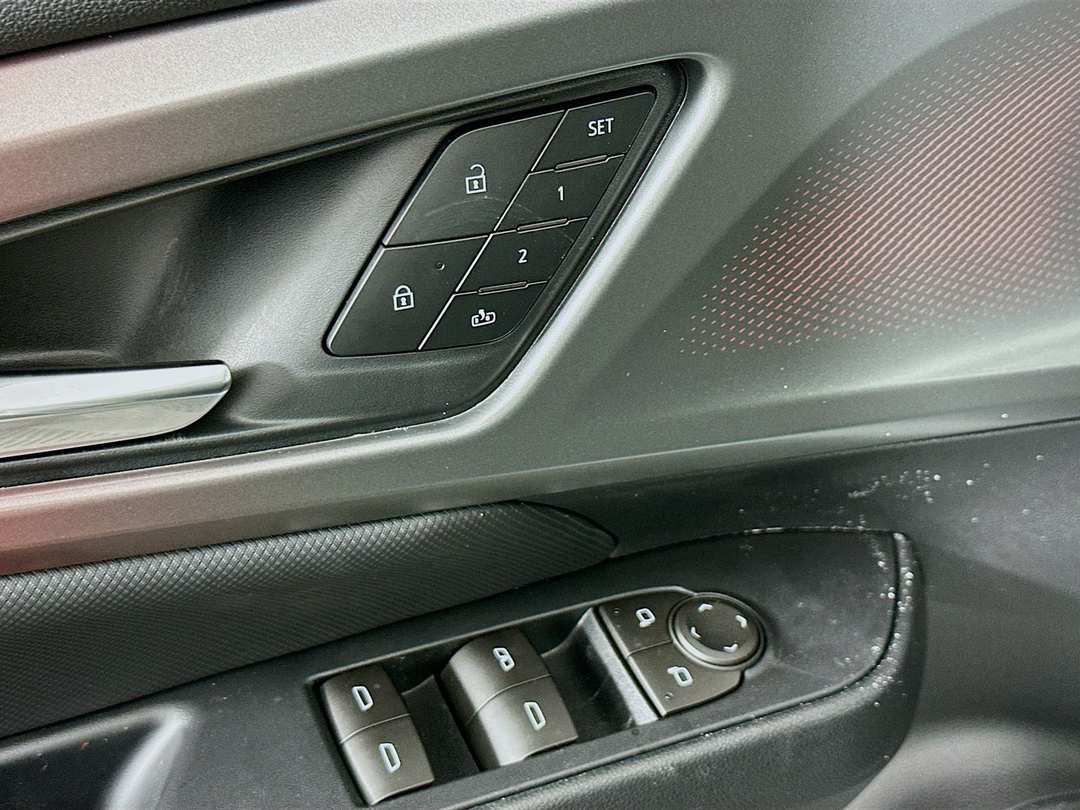 2026 Chevrolet Equinox Ev RS - Image 18