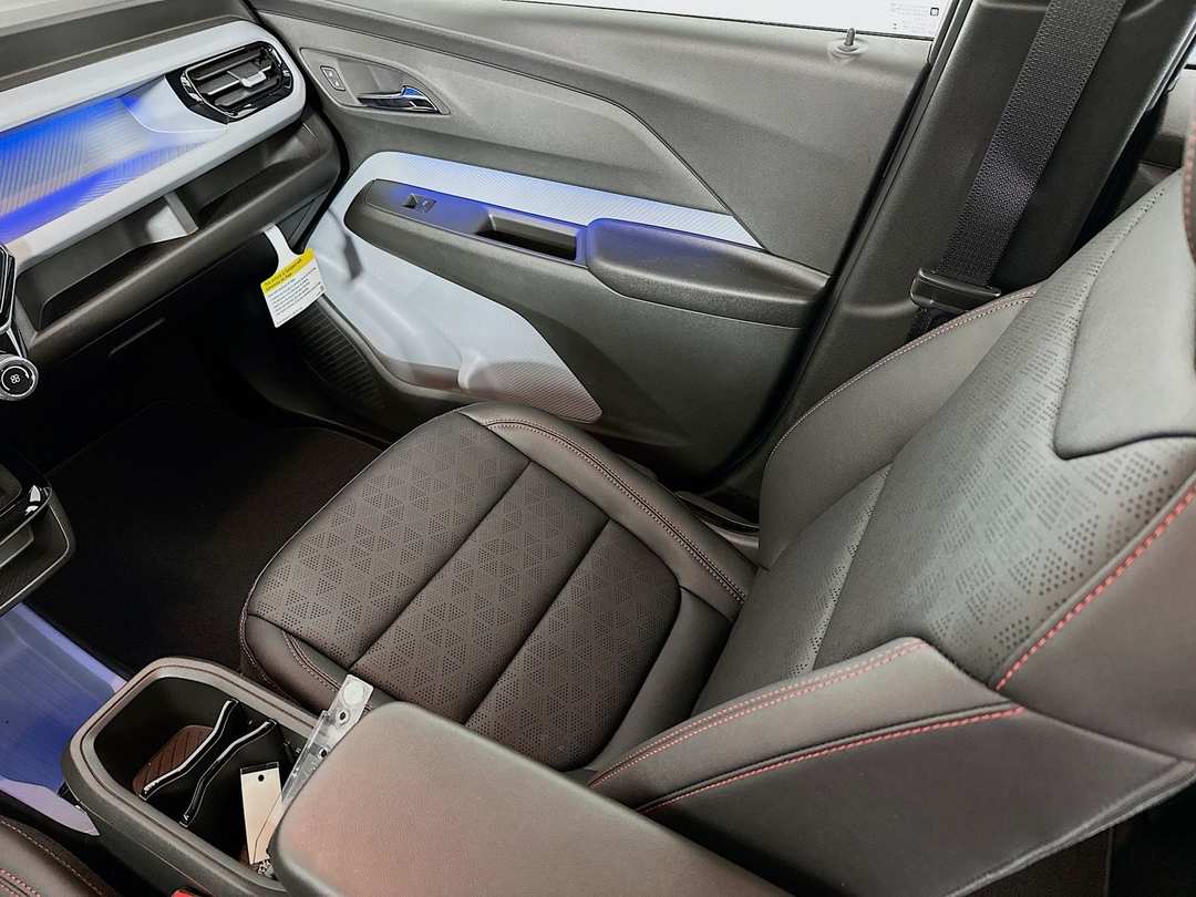 2027 Chevrolet Bolt Ev - Image 23