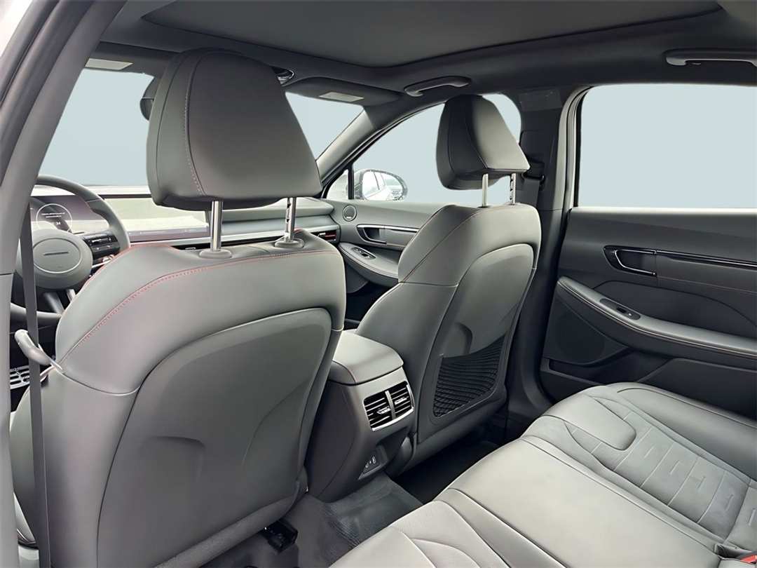 2025 Hyundai Sonata N Line - Image 29