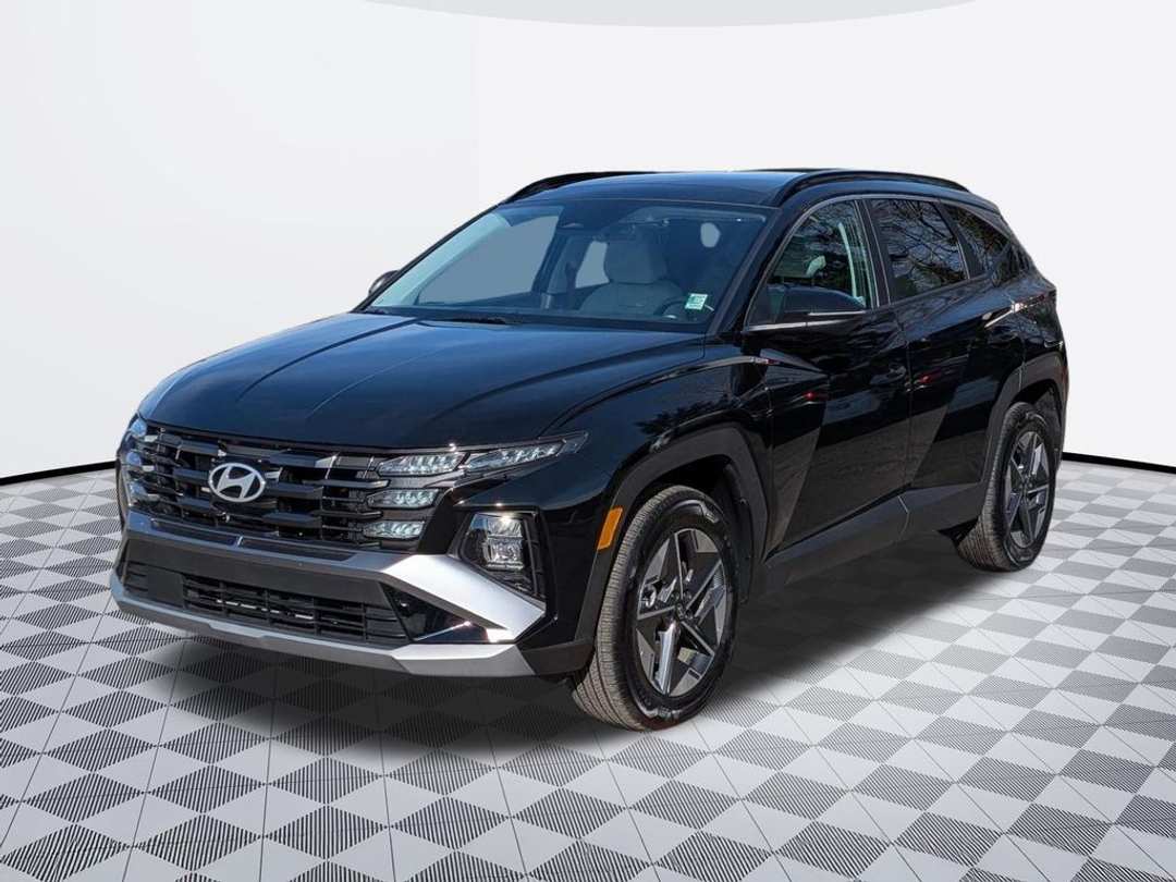 2025 Hyundai Tucson SEL Convenience - Image 2
