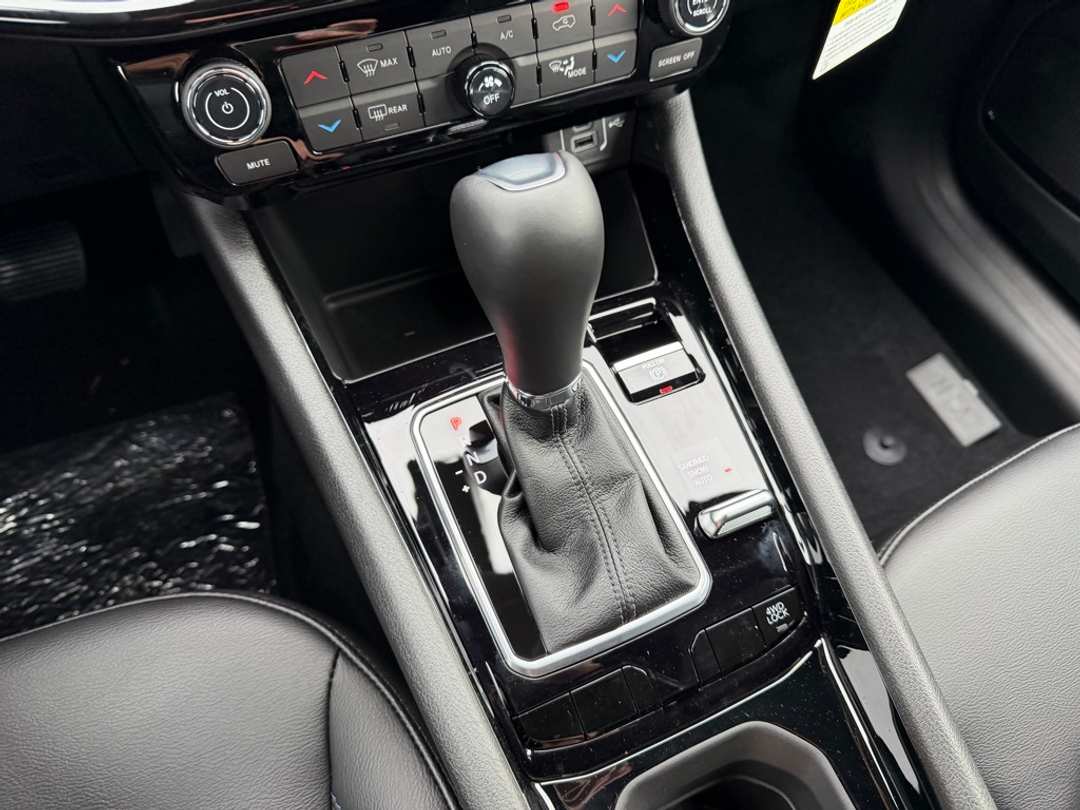 2026 Jeep Compass Latitude - Image 27