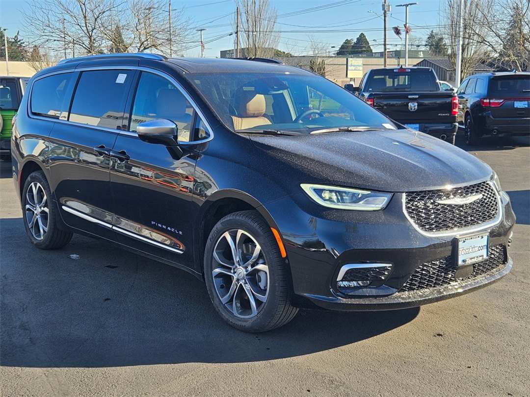 2026 Chrysler Pacifica Pinnacle - Image 8