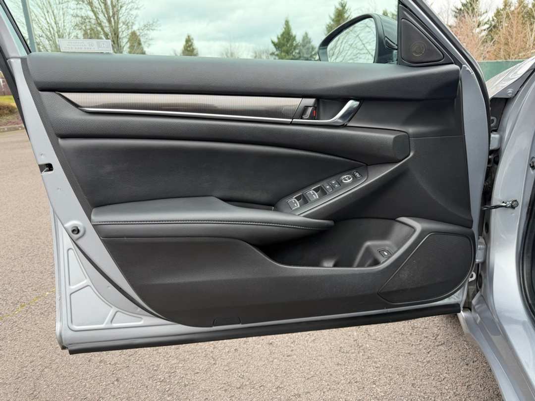 2021 Honda Accord Sport Special Edition - Image 12