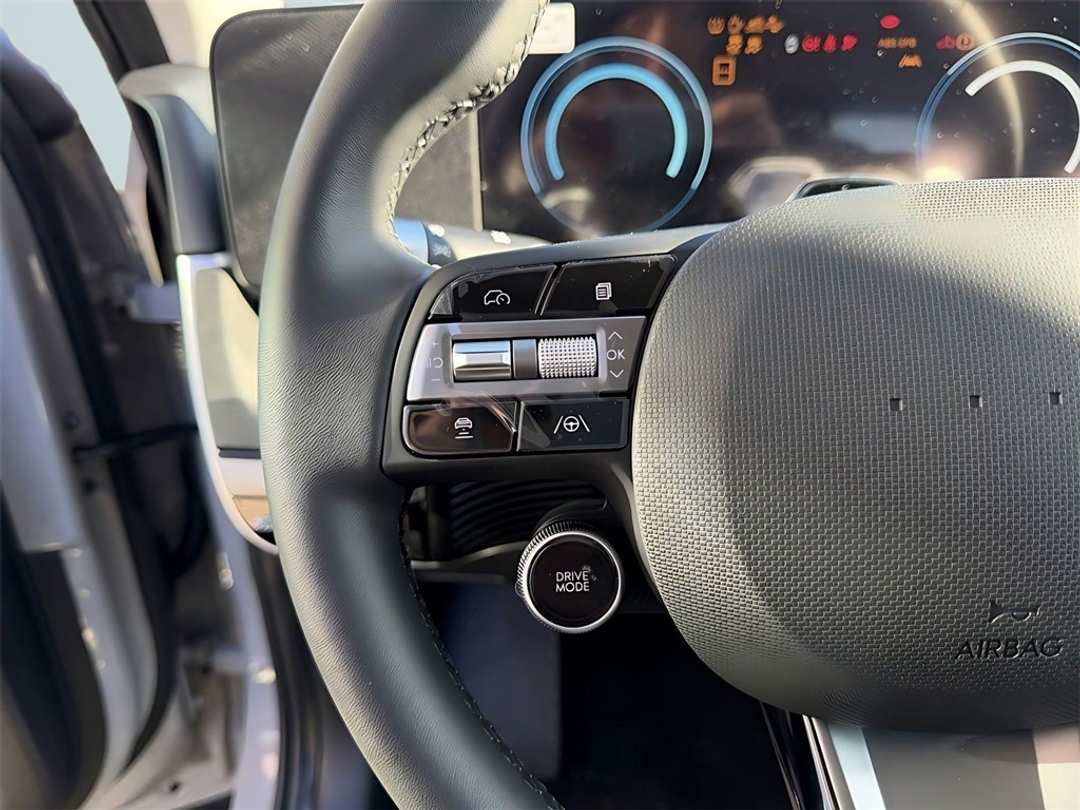 2026 Hyundai Ioniq 5 SEL - Image 16