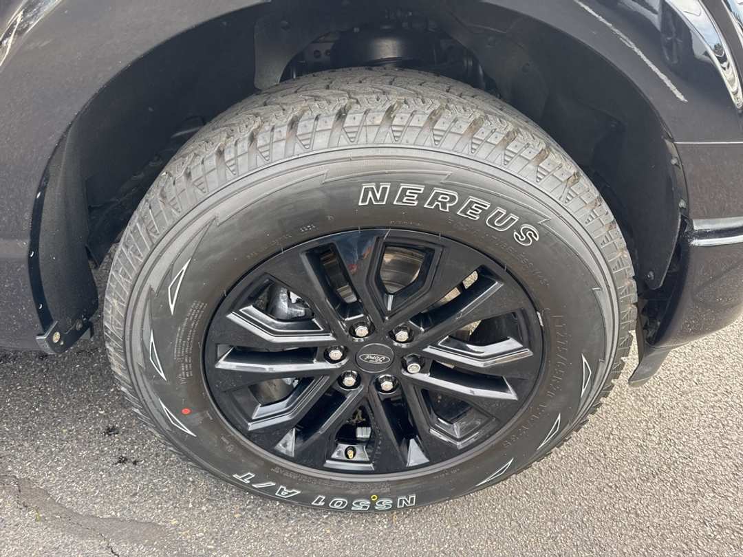 2025 Ford F-150 Lariat - Image 10