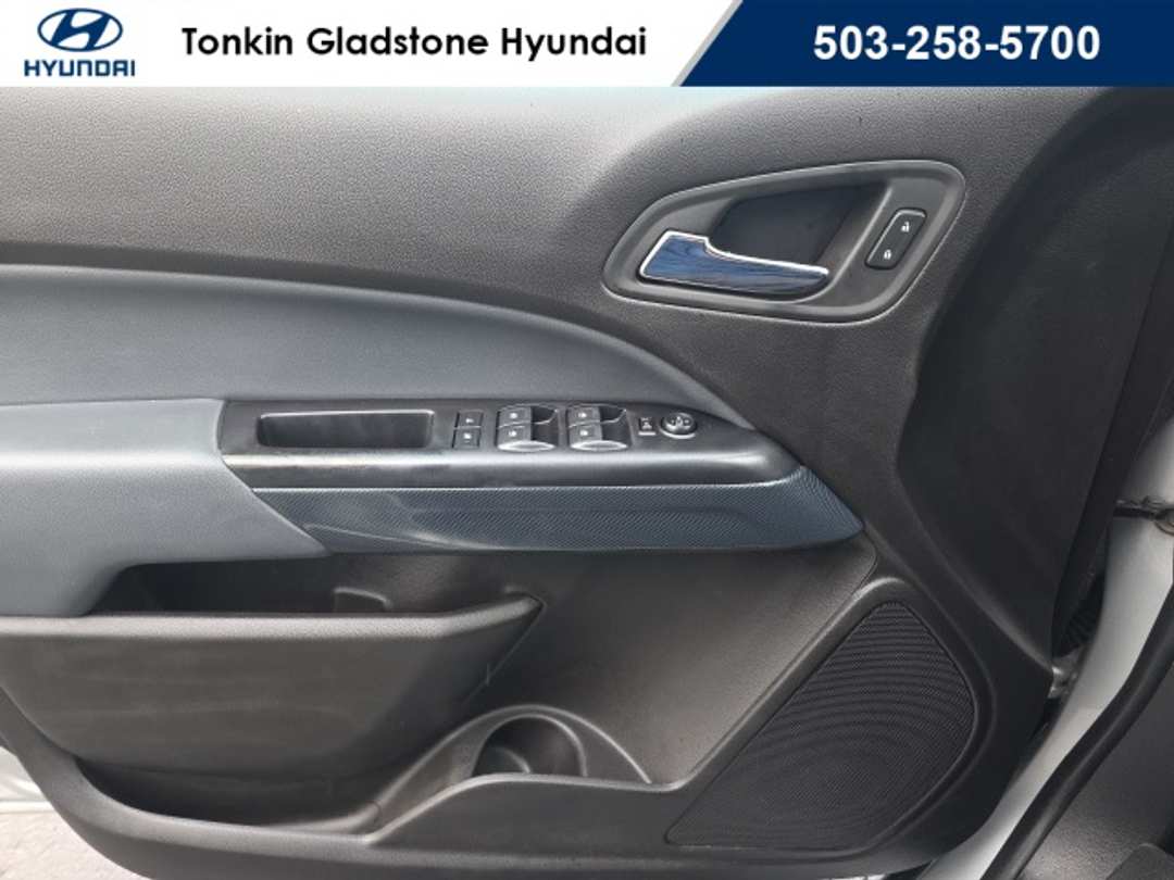 2017 Chevrolet Colorado Z71 - Image 10