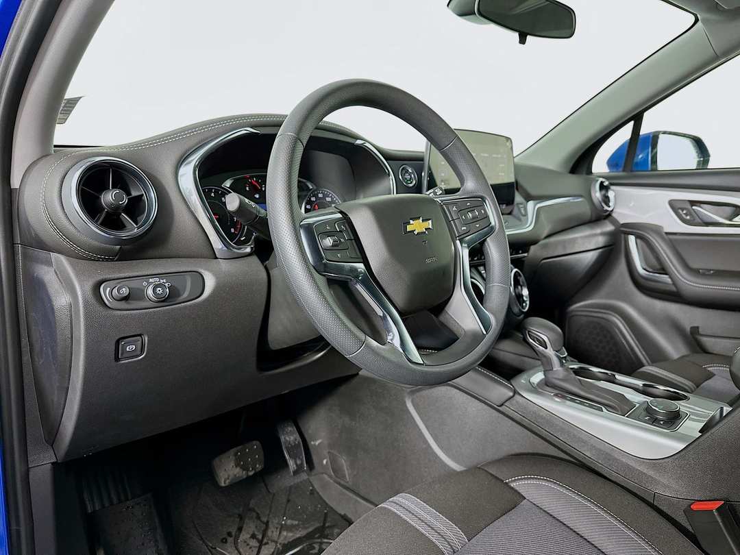 2025 Chevrolet Blazer LT - Image 10