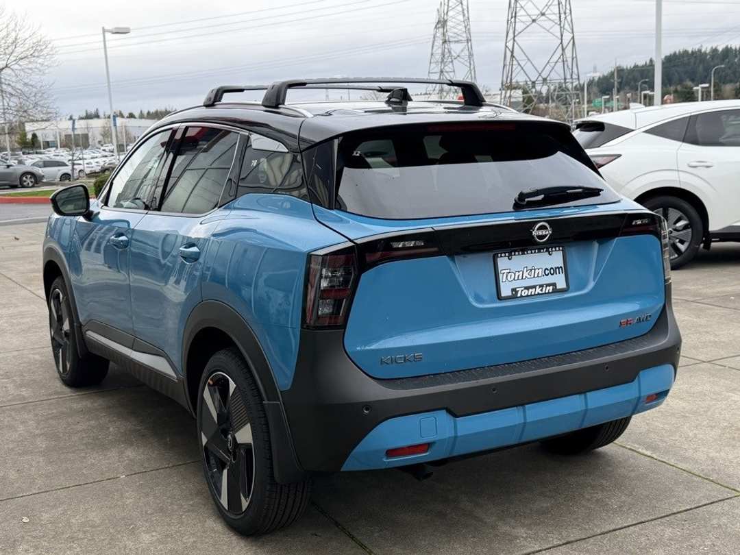 2026 Nissan Kicks SR - Image 5