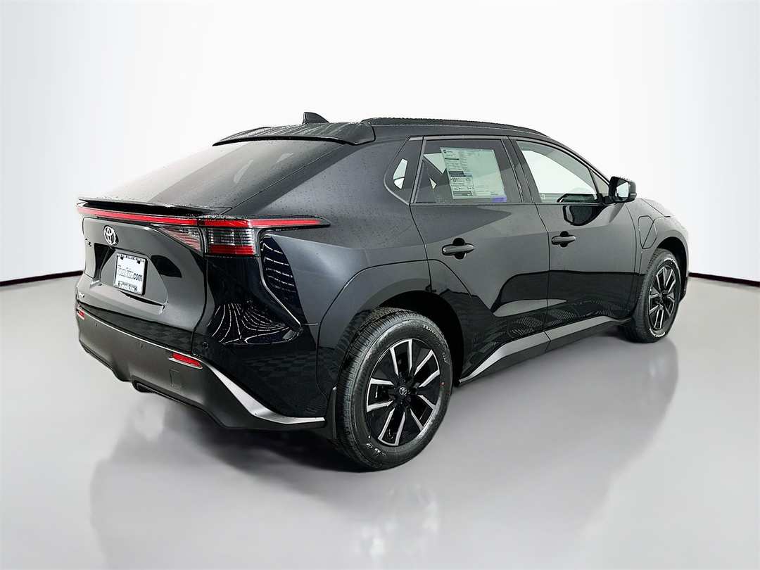 2026 Toyota Bz XLE Plus - Image 7