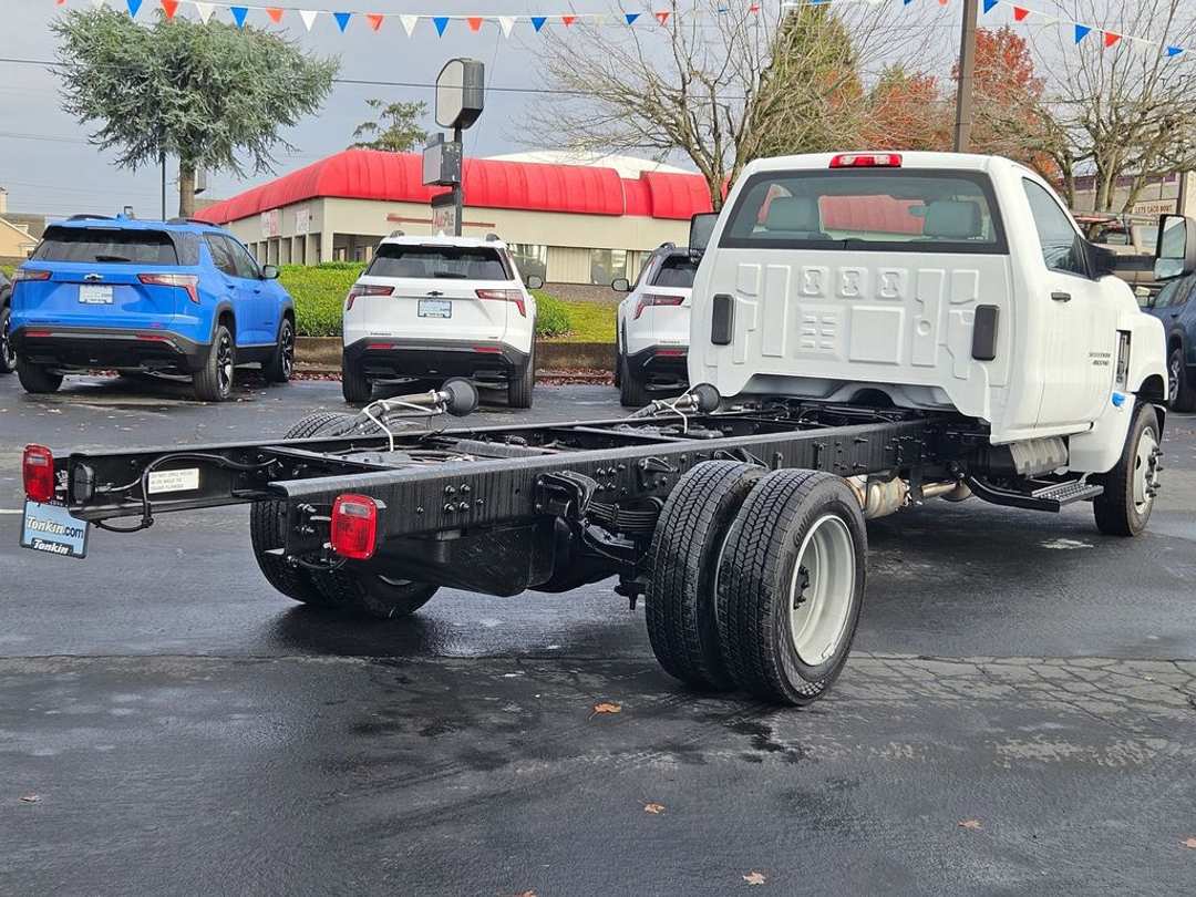 2025 Chevrolet Silverado 4500Hd - Image 6