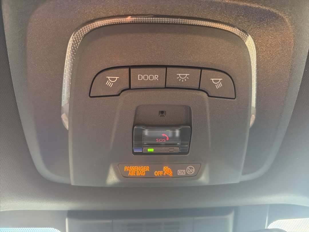 2026 Subaru Solterra Limited - Image 39