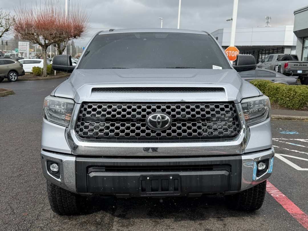 2018 Toyota Tundra SR5 - Image 3