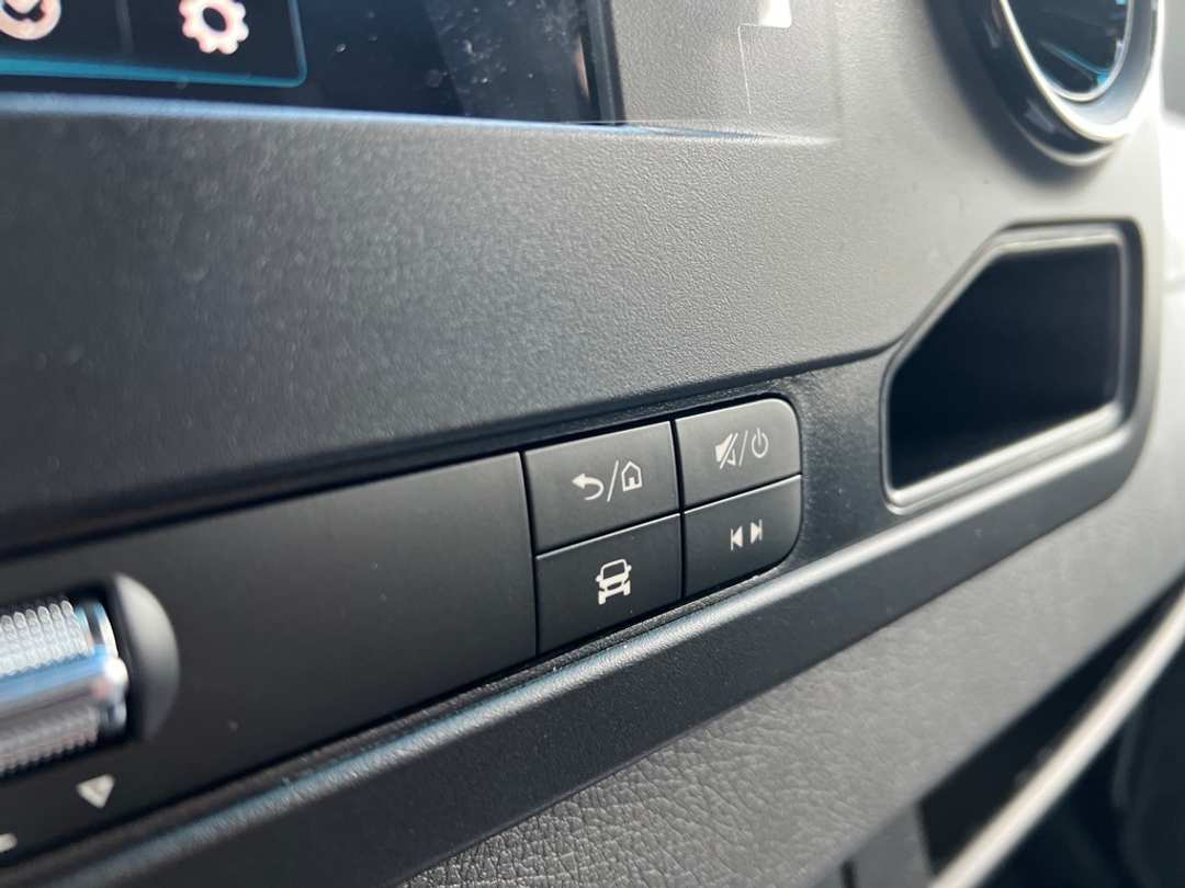 2024 Mercedes-Benz Sprinter 2500 Cargo 144 WB - Image 40