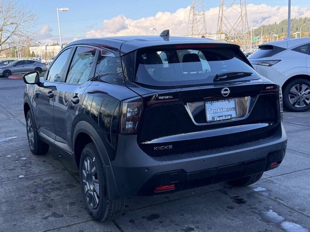 2026 Nissan Kicks S - Image 5