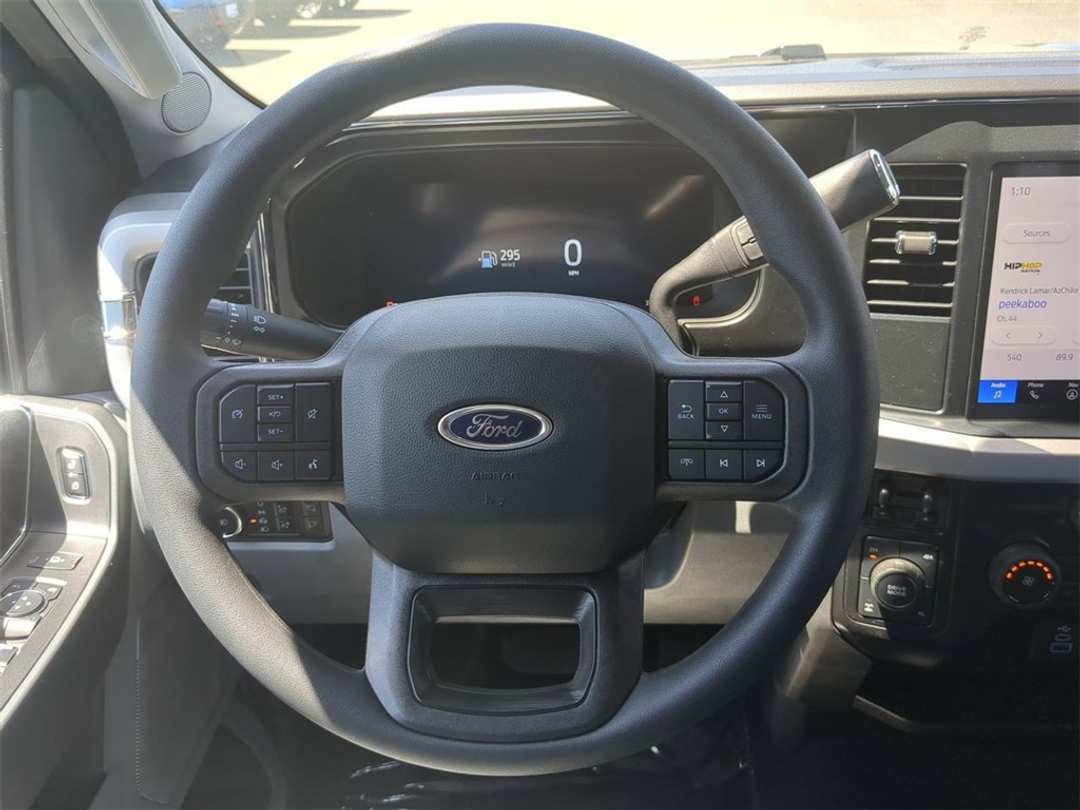 2025 Ford F-350Sd XLT - Image 14