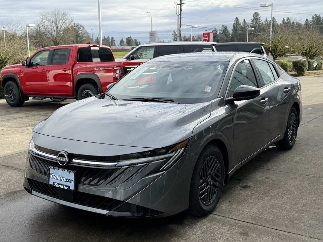 2026 Nissan Sentra SR - Image 4