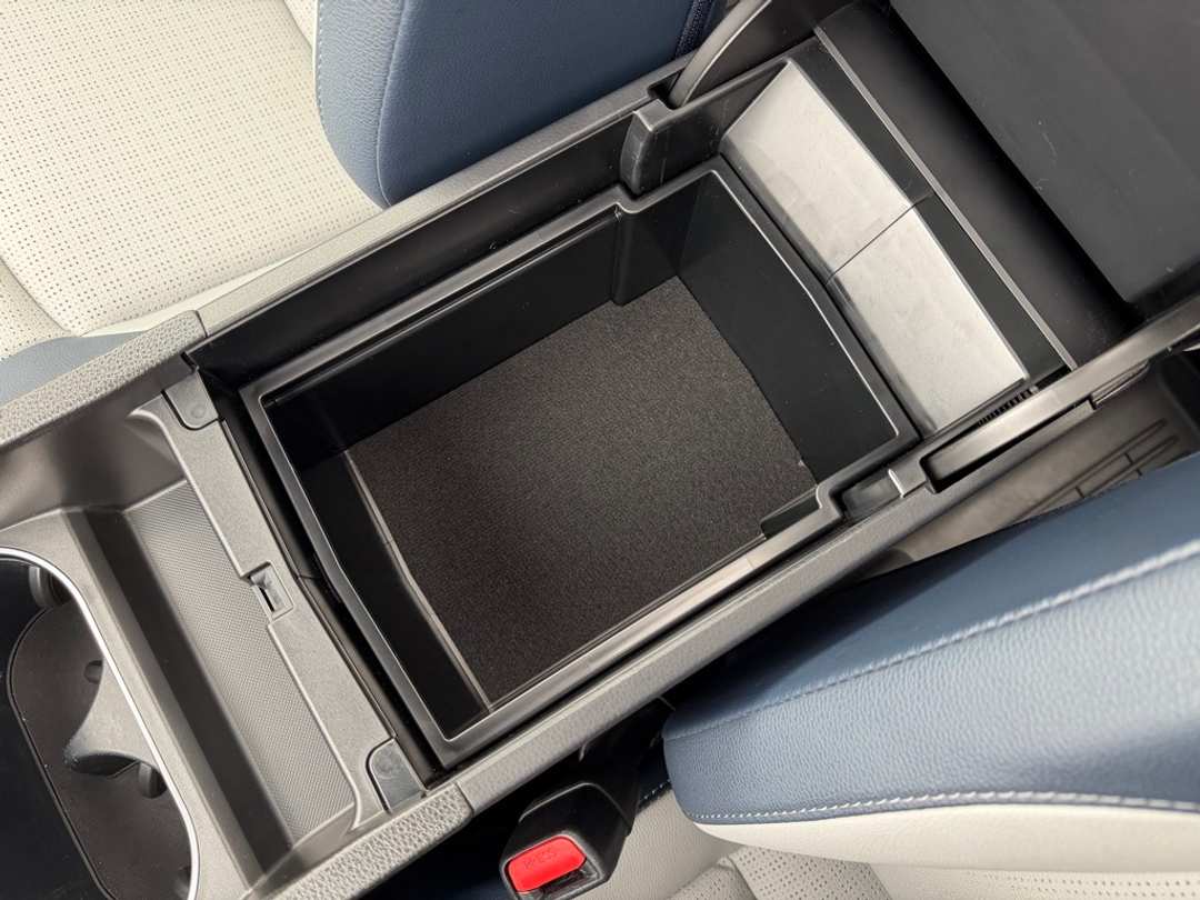 2023 Subaru Solterra Touring - Image 28