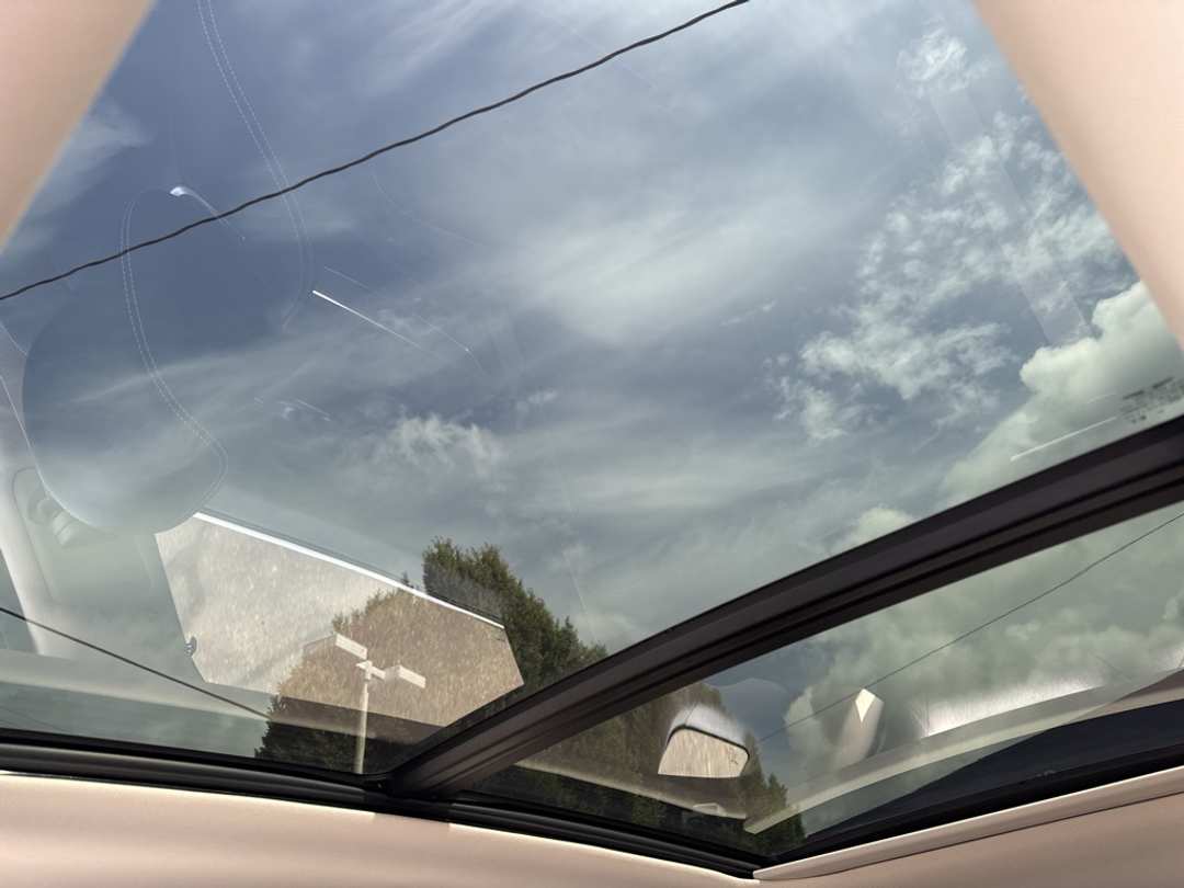 2026 Genesis Electrified Gv70 - Image 35