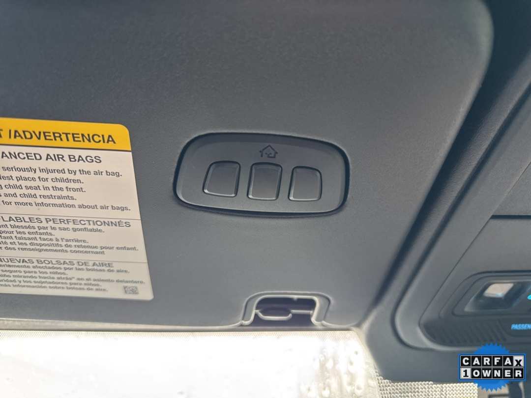 2024 Ford Bronco Outer Banks - Image 32