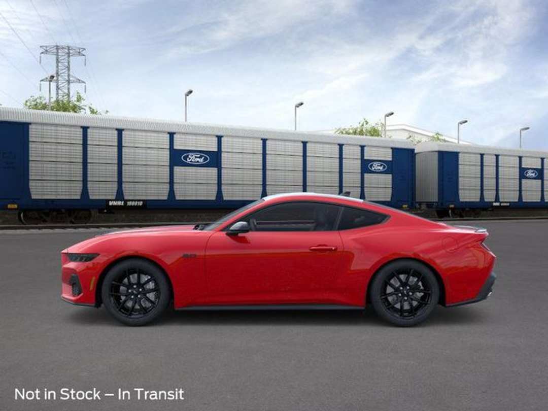 2026 Ford Mustang GT - Image 3