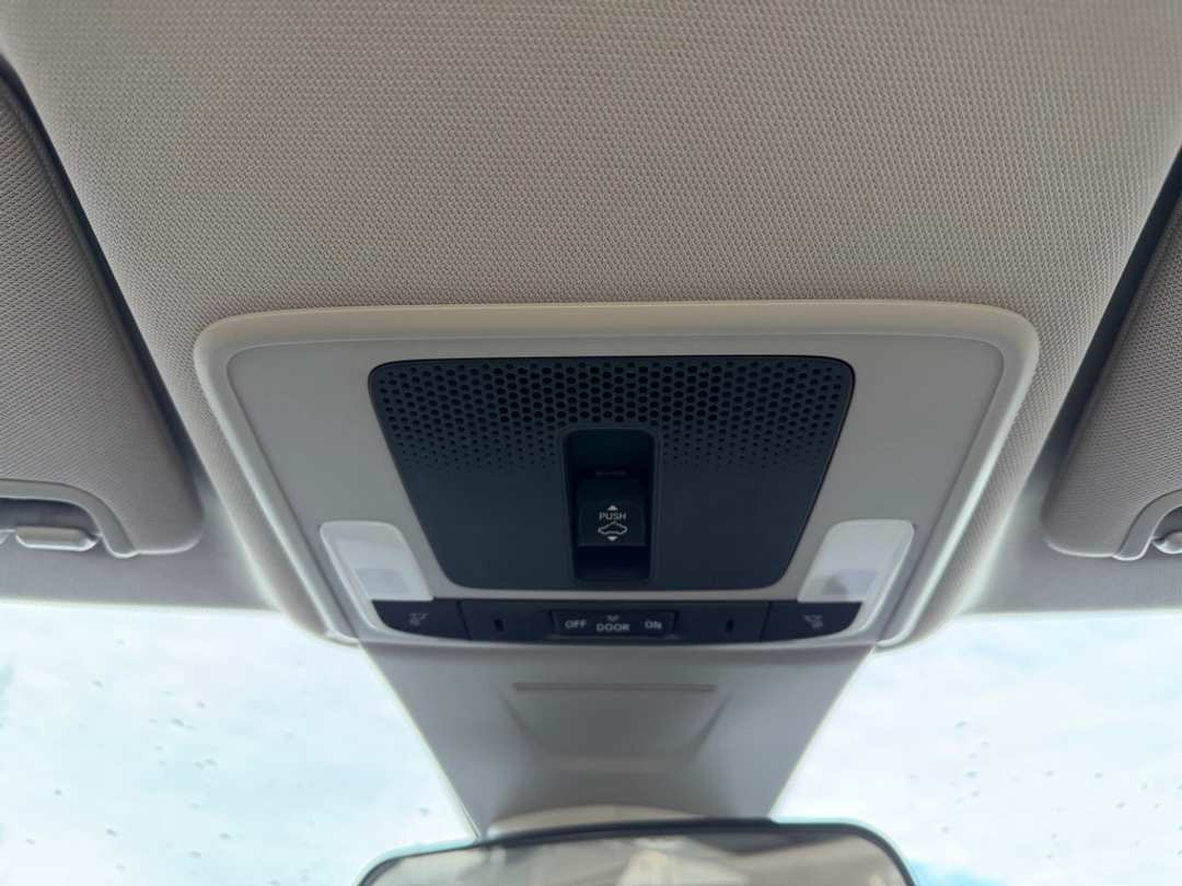 2022 Honda Civic EX - Image 28