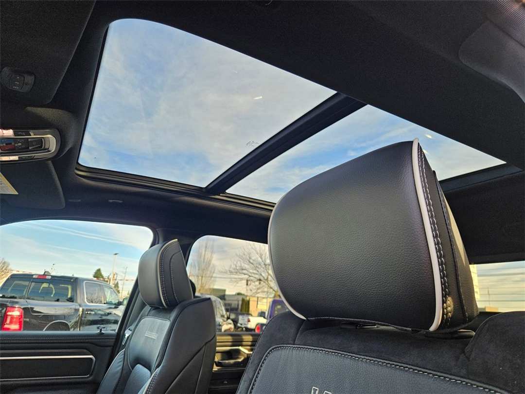 2026 Ram 1500 Laramie - Image 25