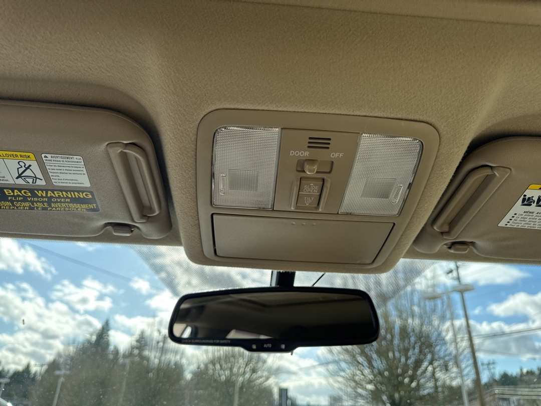 2009 Toyota Rav4 Limited - Image 29