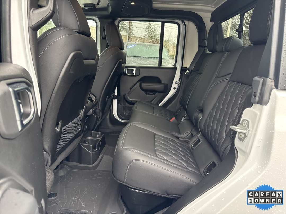 2025 Jeep Gladiator Rubicon - Image 40