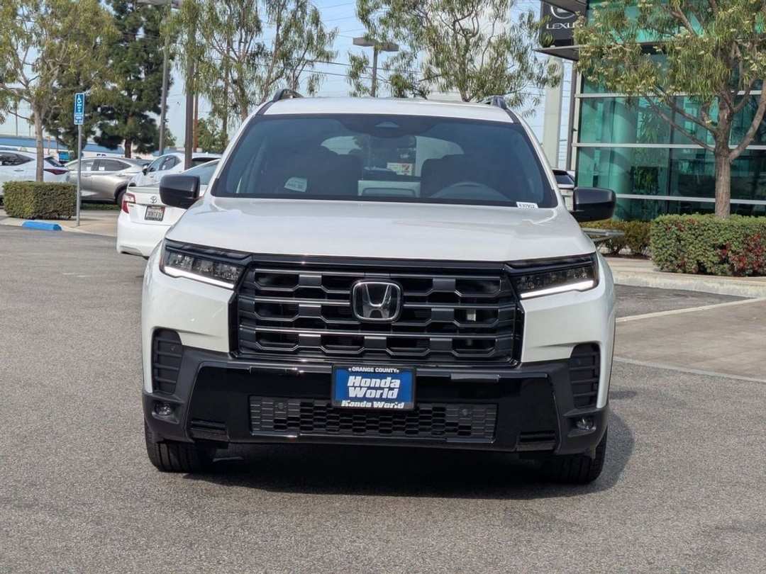 2026 Honda Pilot Sport - Image 3