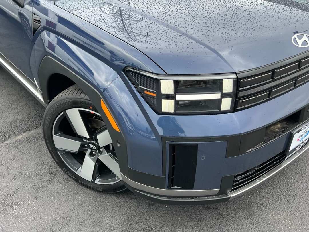 2026 Hyundai Santa Fe Limited - Image 2