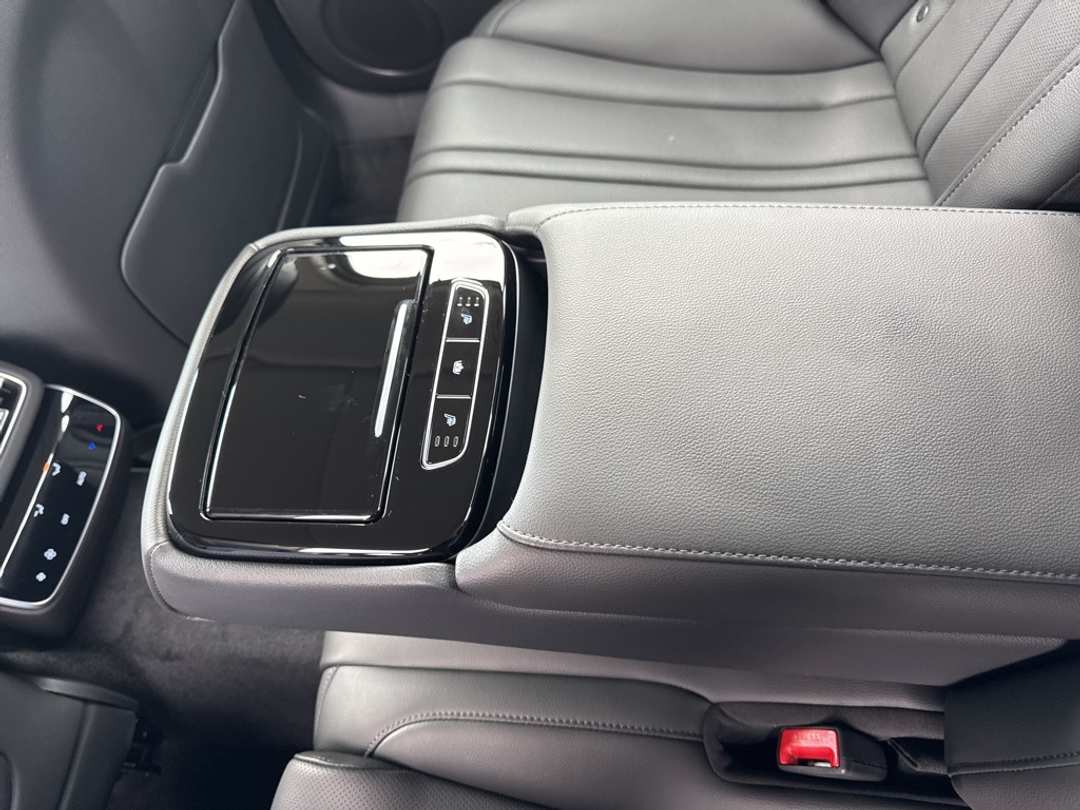 2026 Genesis G80 2.5T - Image 42