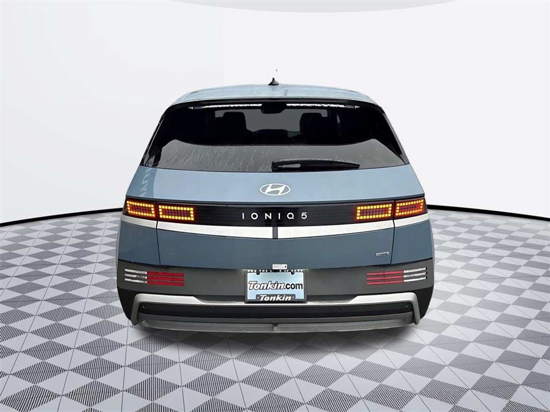 2026 Hyundai Ioniq 5 SEL - Image 4