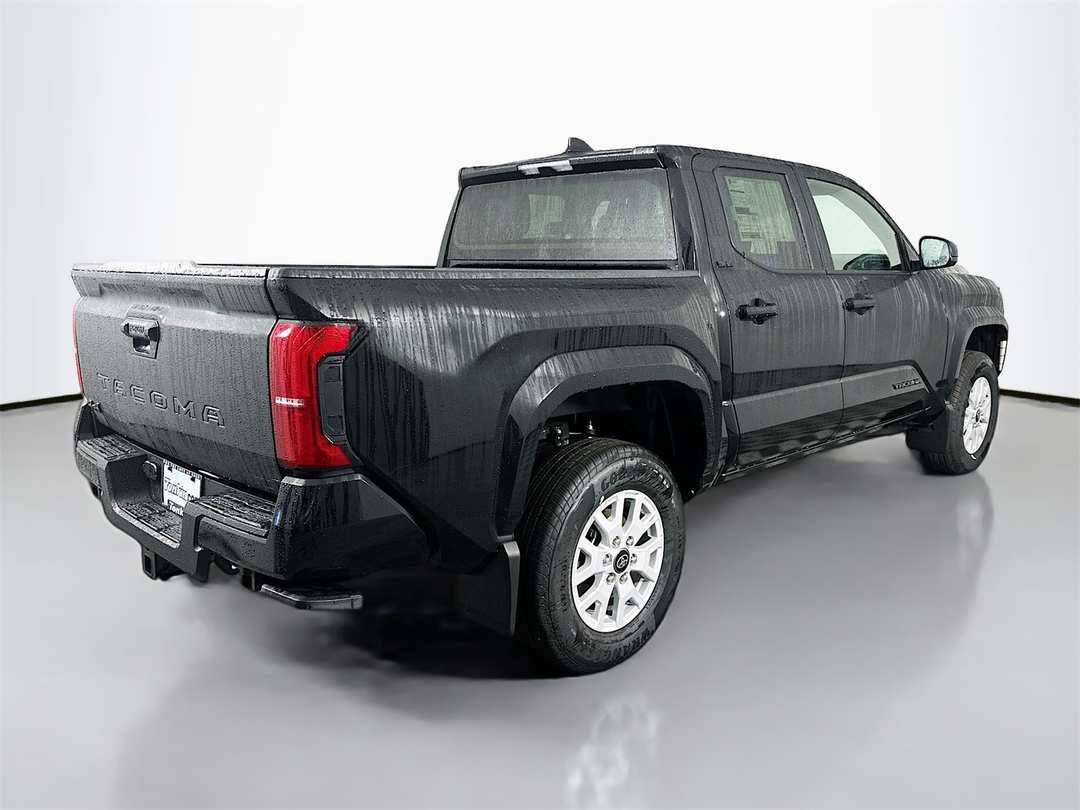 2025 Toyota Tacoma SR5 - Image 7