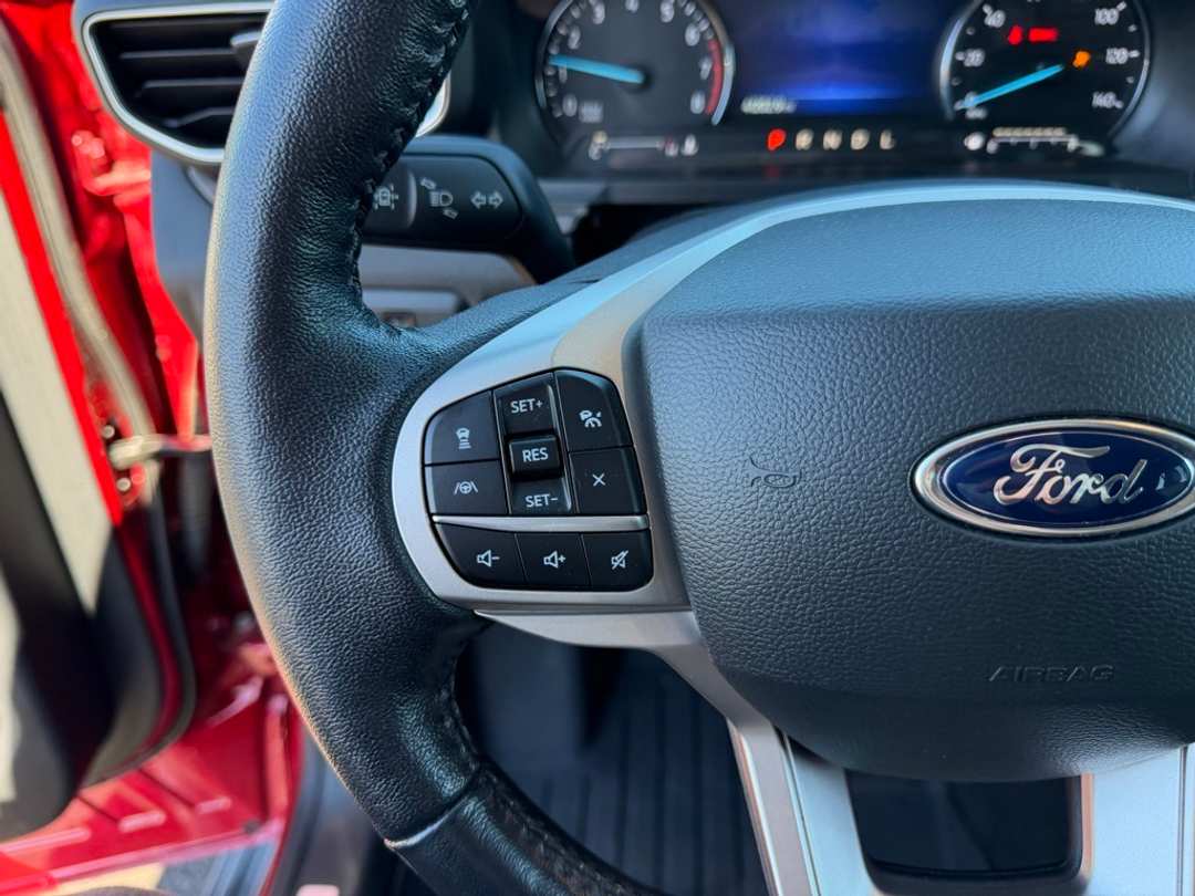 2022 Ford Explorer Limited - Image 18