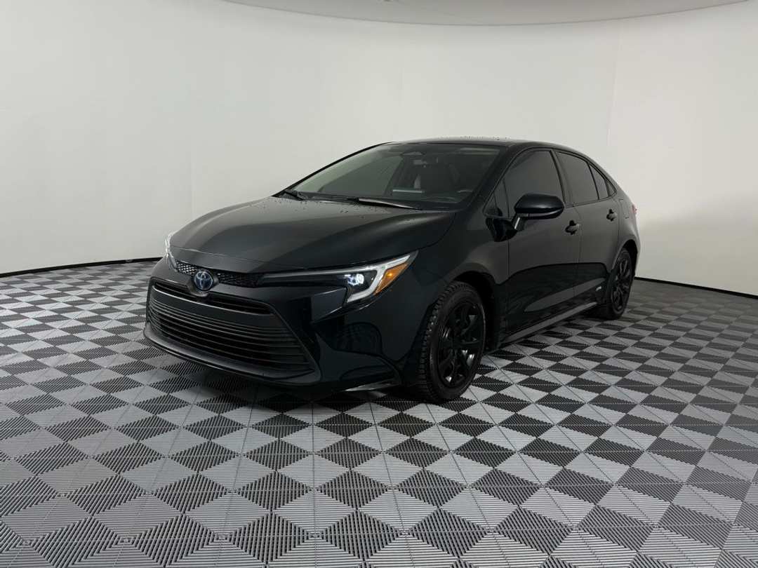 2024 Toyota Corolla LE - Image 3