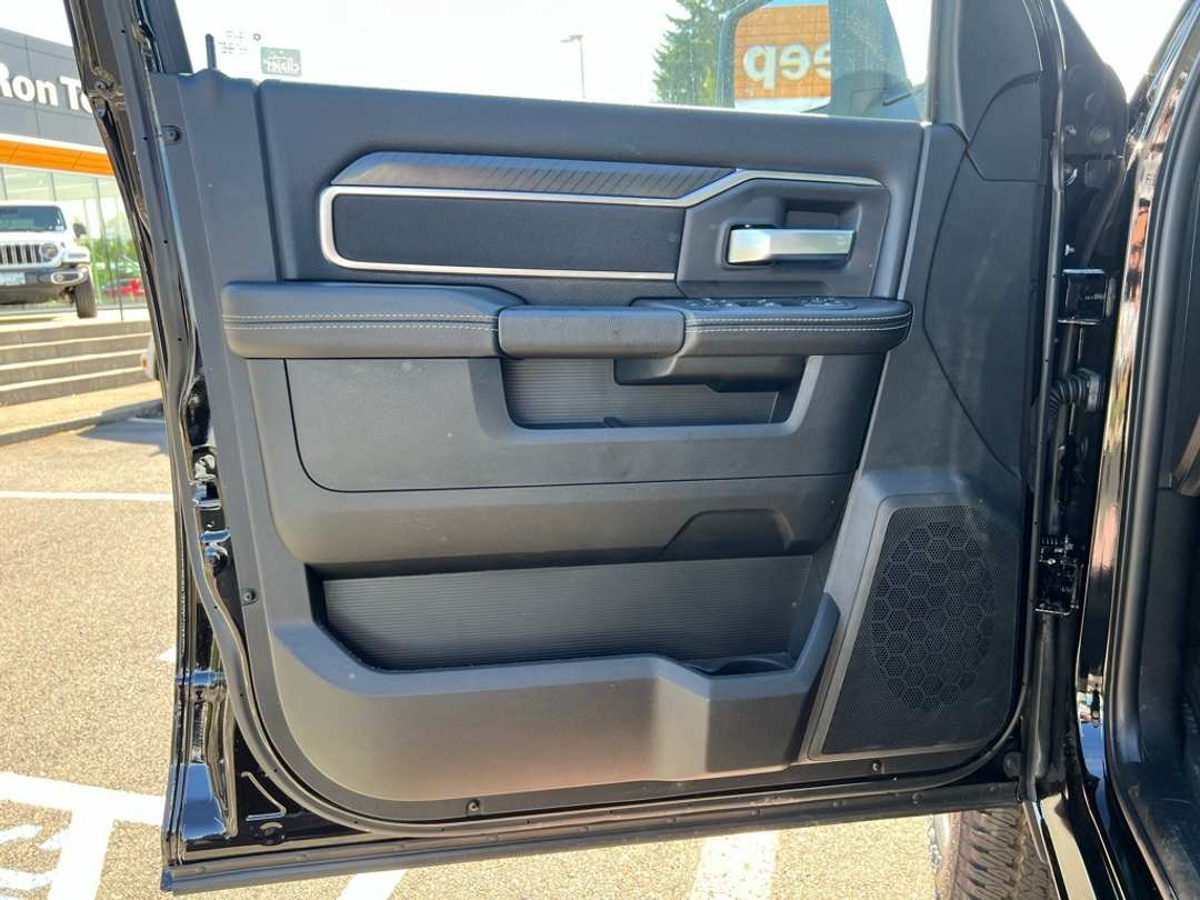 2026 Ram 3500 Big Horn - Image 10