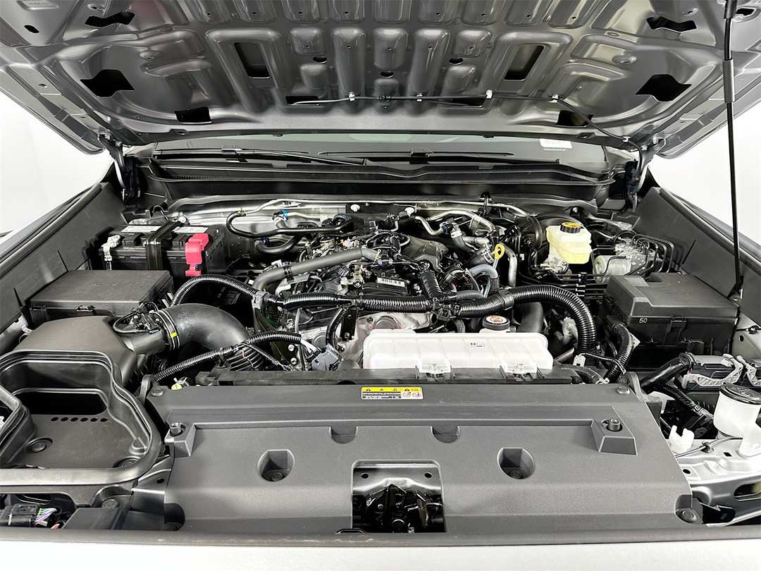 2025 Toyota Tacoma SR5 - Image 28