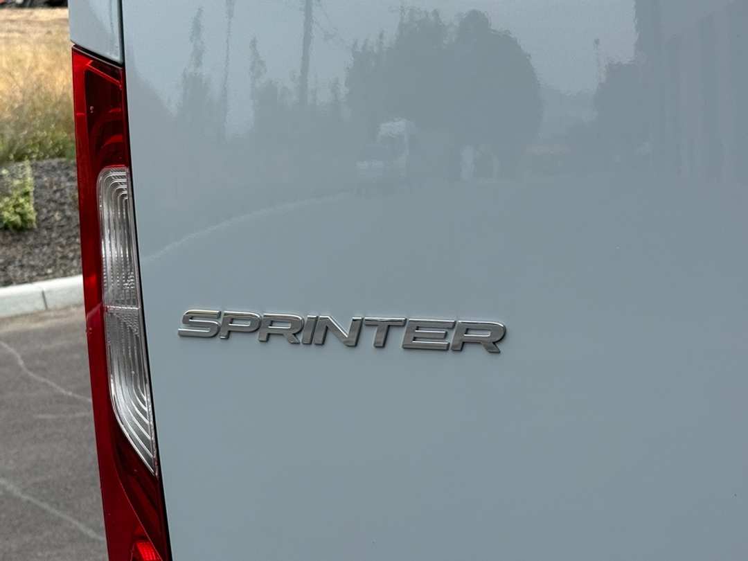 2025 Mercedes-Benz Sprinter 2500 Cargo 144 WB - Image 5