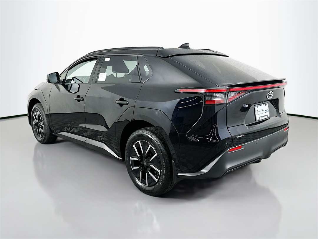 2026 Toyota Bz XLE Plus - Image 5