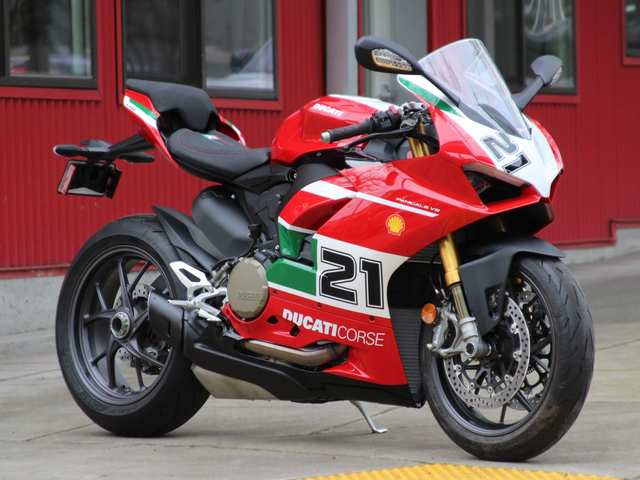 2023 Ducati Panigale V2 Bayliss 1St Championship 20Th Anniversary