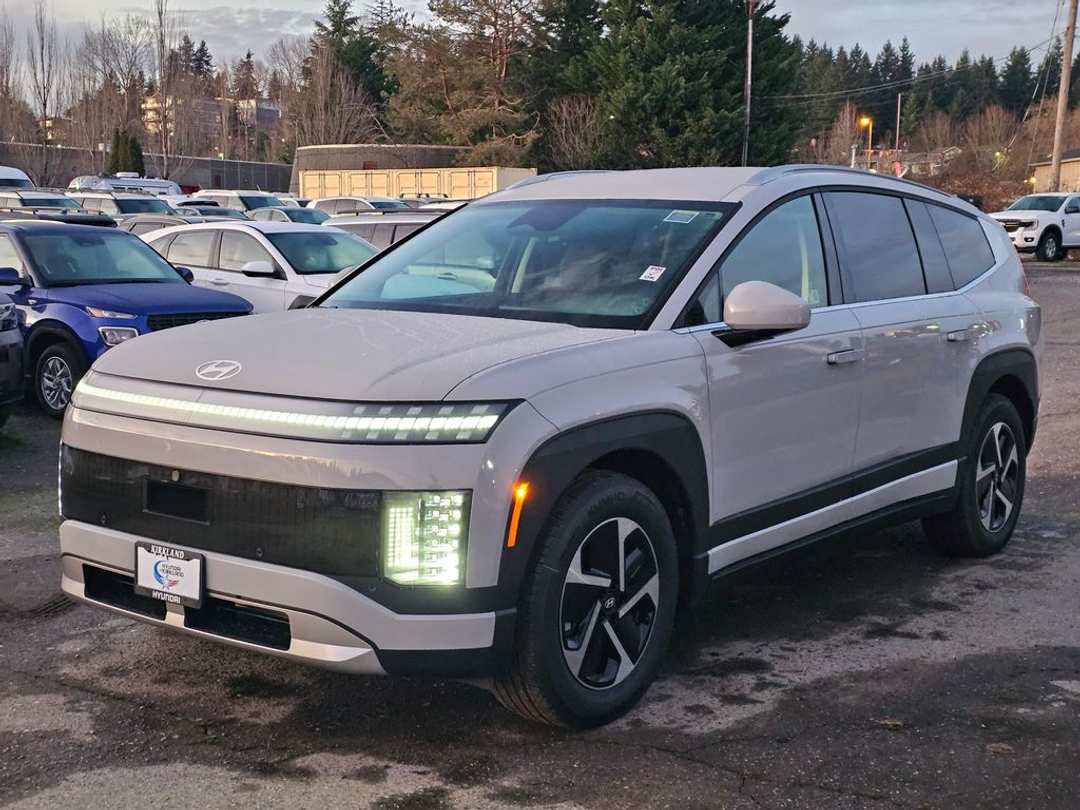 2026 Hyundai Ioniq 9 S - Image 3